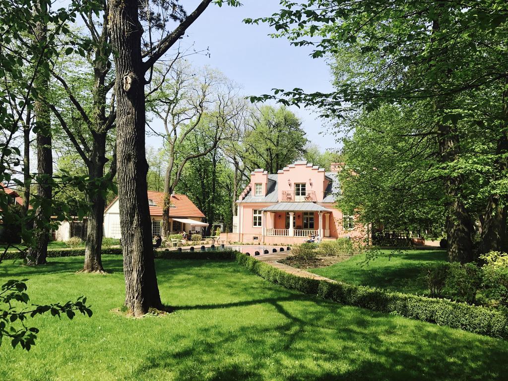 Willa Różana Naleczow Exterior foto