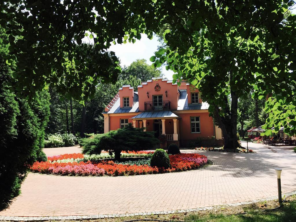 Willa Różana Naleczow Exterior foto
